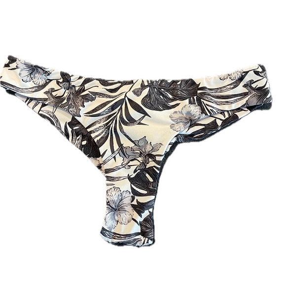 bikini bottom - Picture 1 of 2